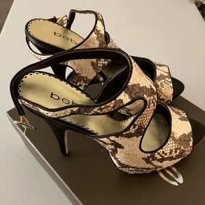 Sexy Bebe "Stacia" Snake Platform Heels Shoes Size 7M Excellent Condition